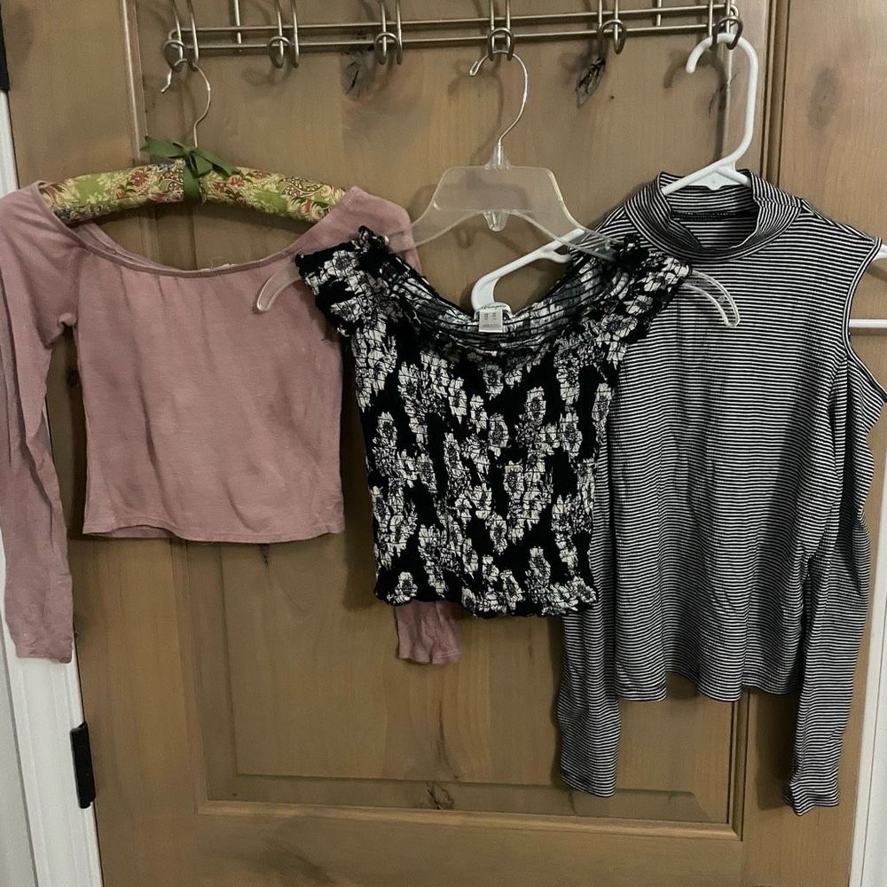 Women’s Xs Spring / Fall Top Bundle Euc - image 2